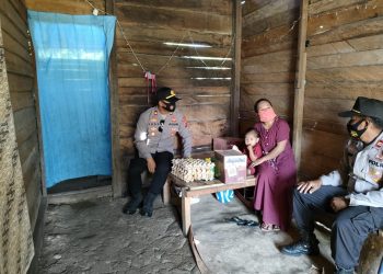 Kegiatan Sosial Polisi Di Batui Jangkau Warga Berekonomi Lemah