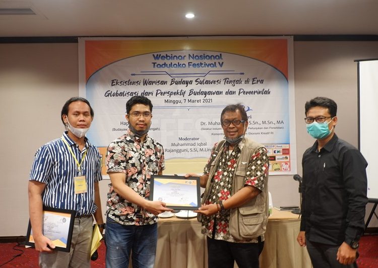 Ikatan Pemuda Pelajar dan Mahasiswa Sulawesi Tengah (IPPMST) Malang, Provinsi Jawa Timur, menggelar webinar Nasional dengan tema "WEBINAR NASIONAL TADULAKO FESTIVAL V" pada Minggu (7/3/2021).