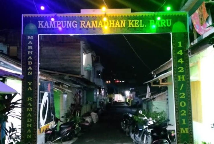 Pemuda di Kelurahan Baru, Kecamatan Luwuk menciptakan suasana ramadhan di kawasan pemukiman warga.