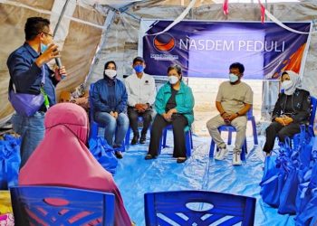 Wakil Ketua MPR RI Lestari Moerdijat Serahkan Sembako di Petobo Atas