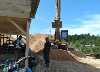 16 Kepala Keluarga di Bantayan Hirup Debu Jalanan Dari Aktivitas PT. Bobby Chandra