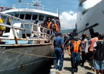 Hari Pertama Larangan Mudik, KUPP Luwuk Gelar Pemeriksaan Kapal di Pelabuhan Rakyat