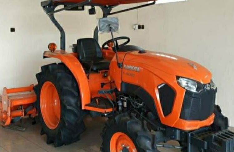 Gambar Traktor Roda 4 yang digunakan penipu dalam menjalankan aksinya di Kabupaten Banggai