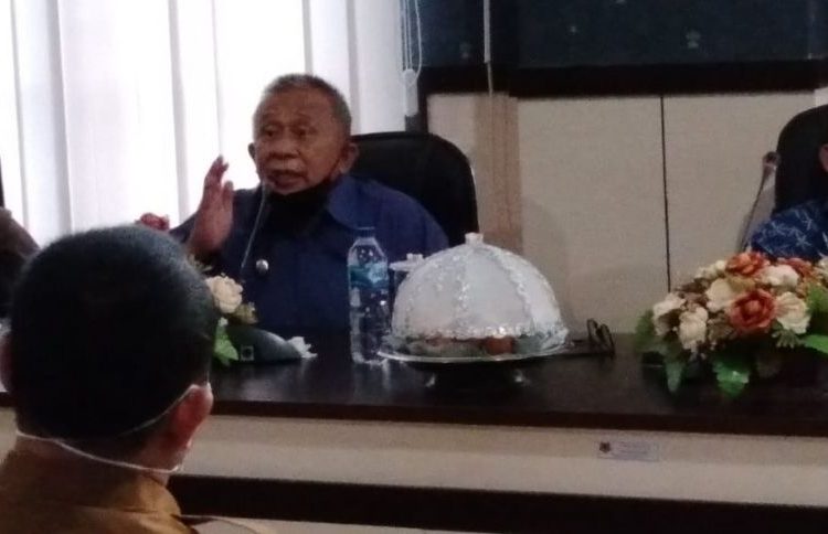 Wakil Bupati Banggai Furqanudin Masulili, saat menghadiri kunjungan di BPKAD Banggai, Selasa (22/6/2021)