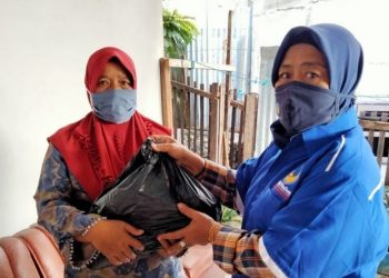 DPD NasDem Banggai Salurkan Bantuan Sembako Untuk Warga Yang Jalani Isoman