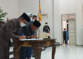 Pemda dan DPRD Banggai Tanda Tangani Nota Kesepakatan KUA PPAS 2022