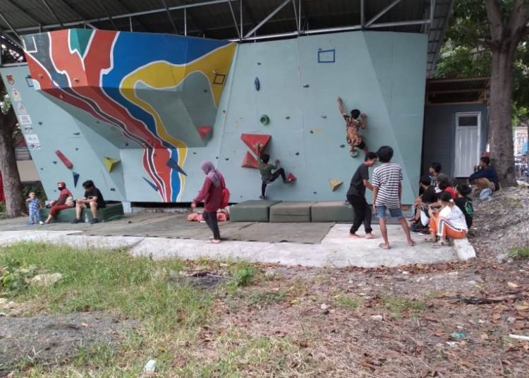 Pengurus Federasi Panjat Tebing Indonesia Cabang Banggai terus melakukan pembinaan terhadap para atlit yang ada di Kabupaten Banggai