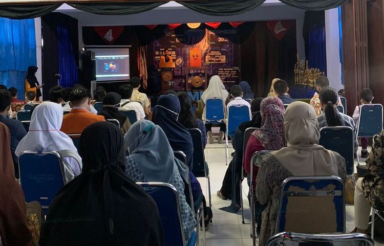 Himpunan Mahasiswa Jurusan (HMJ) Matematika Fakultas Matematika dan Ilmu Pengetahuan Alam (FMIPA) Universitas Negeri Makassar (UNM) kembali menyelenggarakan kompetisi tahunan “Genius on Mathematics in Real Application” atau biasa disebut dengan GEOMETRI.