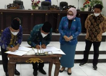 DPRD Banggai Tetapkan Rancangan Perubahan APBD 2021