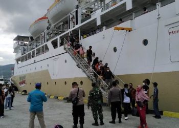 Penumpang KM. Tilong Kabila Minim, Tiba dan Berangkat Hanya 50 Orang