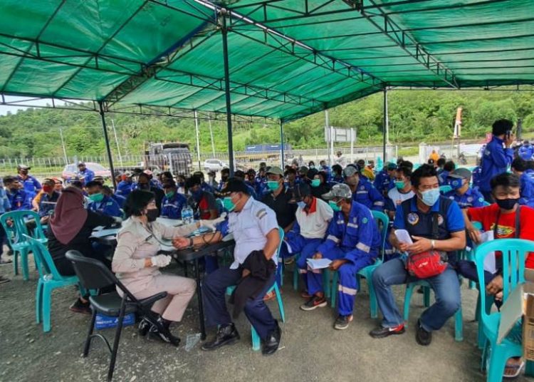 Insan pelayaran di Kabupaten Banggai sukses menggelar vaksinasi merdeka di kawasan pelabuhan Tangkian, Kintom, Kabupaten Banggai Sulawesi Tengah, Jumat (24/9/2021).