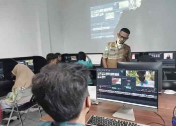 Era Dunia Digital, Dispusarda Bangkep Gelar Pelatihan Dasar Editing Video Untuk Siswa SMA