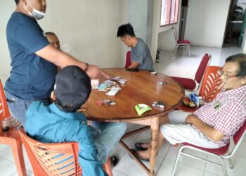 Asik Main Judi Remi, Wakil Ketua II DPRD Bangkep di Tangkap Diluwuk Selatan