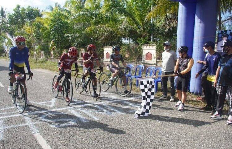Pengkab Ikatan Sport Sepeda Indonesia (ISSI) Kabupaten Banggai menggelar Seleksi Internal Atlit menjelang pelaksanaan Pekan Olahraga Provinsi (Porprov) SUlteng yang akan dilaksanakan di Kabupaten Buol tahun 2022 mendatang.