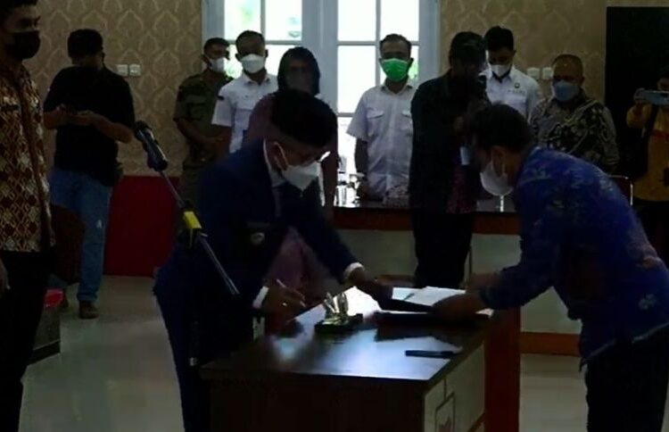 Bupati Banggai melantik sejumlah pejabat eselon II Setda Kabupaten Banggai pada Kamis (10/2/2022)