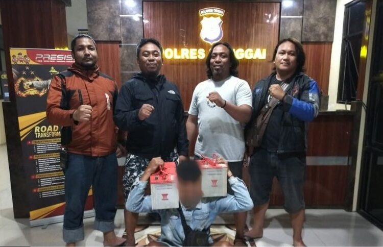 Tim Buser Satreskrim Polres Banggai menangkap seorang pria yang berasal dari Kecamatan Lobu, berinisial MB (33) Tahun, yang menjadi tersangka atas kasus pencurian aki mobil.