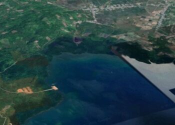 Lalulintas Kapal Tongkang Material Tambang Akan Ramaikan Teluk Lamala