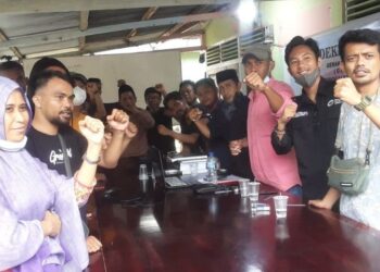 Gerakan Rakyat Banggai Kepulauan siap mengusut dugaan tindak pidana korupsi di Kabupaten Banggai Kepulauan
