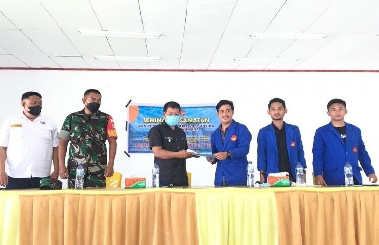 Mahasiswa tingkat akhir Universitas Tompotika Luwuk yang sedang menggelar KKN di Kecamatan Pagimana, menggelar seminar program di tingkat kecamatan. Kegiatan tersebut dilaksanakan pada Senin (28/2/2022).