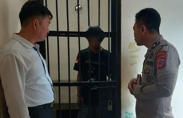 Polisi menangkap seorang pria berinisial ZS (36) warga Kecamatan Bunta, Kabupaten Banggai, lantaran diduga telah mencabuli anak kandungnya sendiri, Senin (22/8/2022).