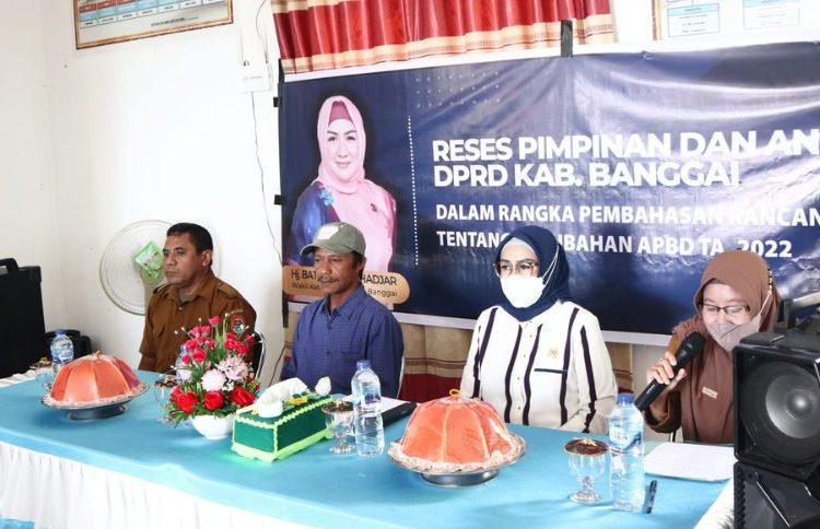 Wakil Ketua DPRD Kabupaten Banggai Batia Sisilia HAdjar, menggelar kunjungan reses di Kelurahan Lempek Baru, Kecamatan Nambo, Kabupaten Banggai, Senin (1/8/2022).