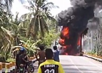 Mobil Yang Tabrakan di Jembatan Nuhon Ternyata Bermuatan Bensin dan Cap Tikus