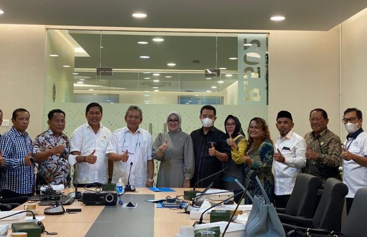 Komisi I DPRD Kabupaten Banggai yang dimpimpin langsung oleh dua pimpinan DPRD Kabupaten Banggai menggelar konsultasi ke Kementrian ATR/BPN pusat di Jakarta, Kamis (1/9/2022)
