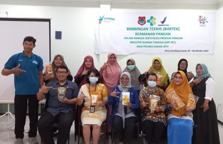 Dinas Kesehatan Kabupaten Banggai menggelar Bimtek Keamanan Pangan dalam rangka Sertifikasi Produk Pangan Industri Rumah Tangga (SPT-IRT) bagi pelaku usaha IRTP, 5-6 Oktober 2022.