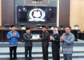 Pemda dan DPRD Banggai Sepakati Perda APBD Tahun 2023