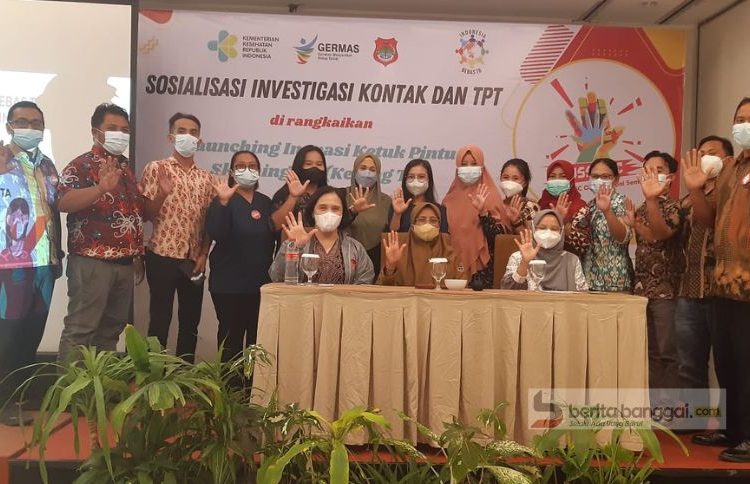 Dinas Kesehatan Kabupaten Banggai menggelar Sosialisasi Investigasi Kontak dan Terapi Pencegahan Tuberkulosis (TPT) dengan menghadirkan pengelola TB se Kabupaten Banggai pada Senin (21/11/2022) pekan lalu.

(Foto: Dok. Dinkes Banggai)