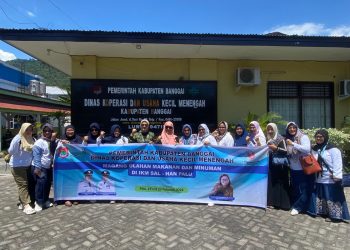 Dilepas Dinkop dan UKM Banggai, Batia Sisilia Hadjar Hadiri Pemberangkatan Peserta Magang Olahan Makanan dan Minuman ke Palu