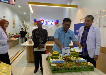 Kadinkes Banggai Turut Hadiri Grand Opening Klinik Kesehatan Tirta Medical Centre Cabang Luwuk
