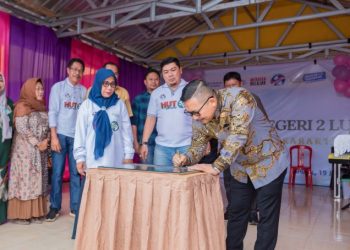 Bupati Amirudin Hadiri Ulang Tahun ke-59 SMP Negeri 2 Luwuk dan Resmikan Gedung Baru
