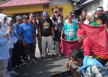 Calon Nomor 3 Sulianti Murad dan Samsul Bahri Mang Disambut Dengan Tarian Umapos