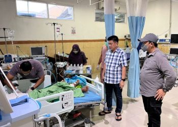 Pjs Bupati Banggai Tinjau Penanganan Medis Korban Ledakan Speedboat di RSUD Luwuk
