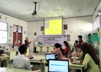 Mahasiswa Teknik Informatika Gelar Pelatihan Sistem Informasi Absensi Siswa di SD Laboratorium UNG