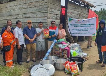 JOB Tomori Beri Bantuan Kepada 3 Kepala Keluarga Korban Kebakaran di Banggai