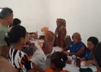 Peduli Warga Terdampak Kebakaran, Dinkes Banggai dan Puskesmas Kampung Baru Berikan Layanan Kesehatan