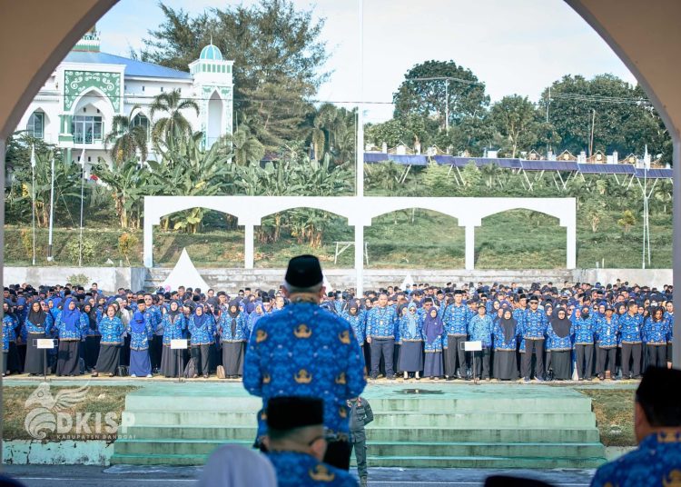 Suasana upacara yang dilaksanakan oleh para pejabat di lingkungan Pemda Banggai. (Foto:Dokumentasi DKISP Banggai)