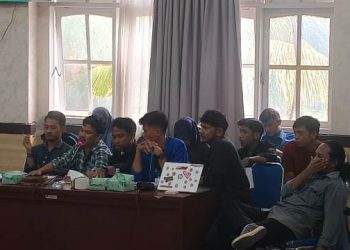 Mahasiswa Sodok Anggota DPRD Banggai Terkait Konstruksi APBD Yang Tidak Pro Rakyat