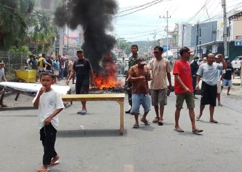Warga Jole di Luwuk Protes Kebijakan Bupati Yang Melarang Pembukaan Lapak Ramadhan
