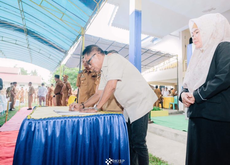 Ketua DPRD Kabupaten Banggai Sarifudin Tjatjo dan Wakil Ketua II DPRD Kabupaten Banggai, Wardani Murad, menghadiri pelaksanaan Musrenbang tahap II di Kecamatan Nuhon, Senin (23/2/2026).