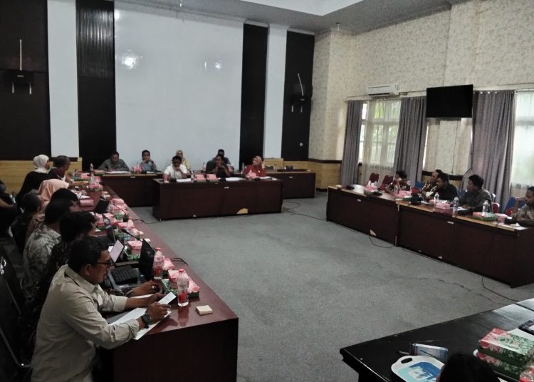 Komisi III DPRD Banggai menggelar RDP terkait CSR, Kamis (30/4/2026)